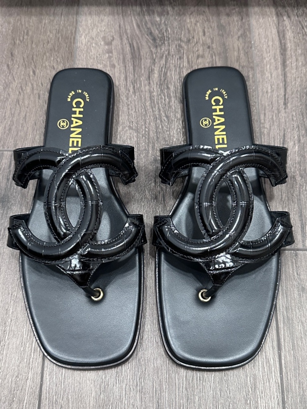 NEW BLAZY CHANEL Black CROC EMBOSSED LARGE CC Logo FLIP FLOP THONG Sandals 40 - Picture 2 of 15